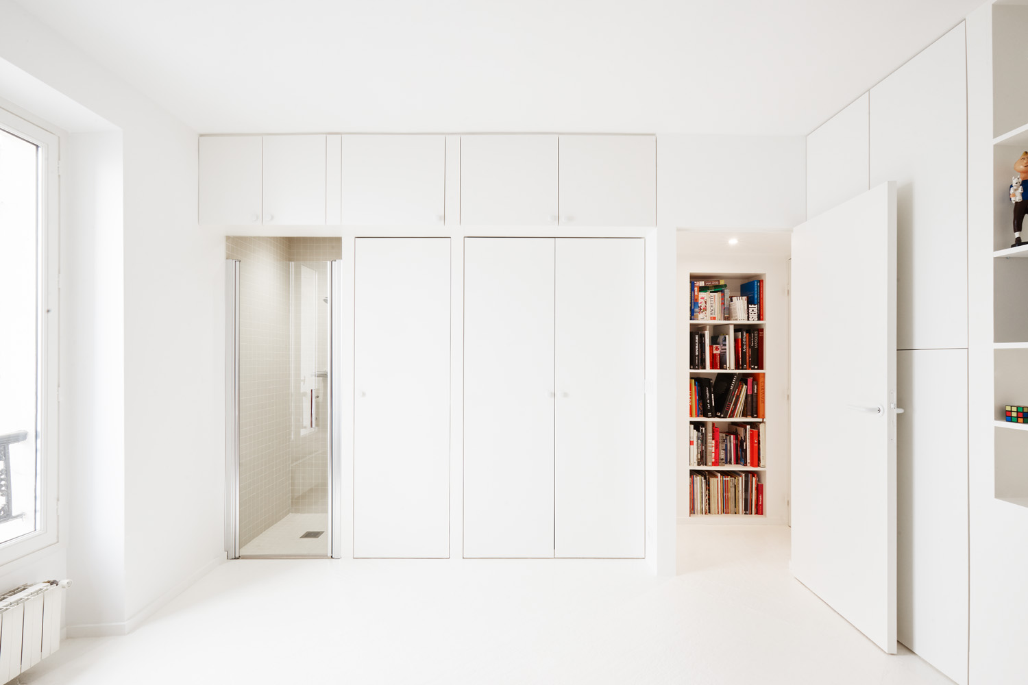 cent15_architecture_blanc_beton_appartement_modulable_paris